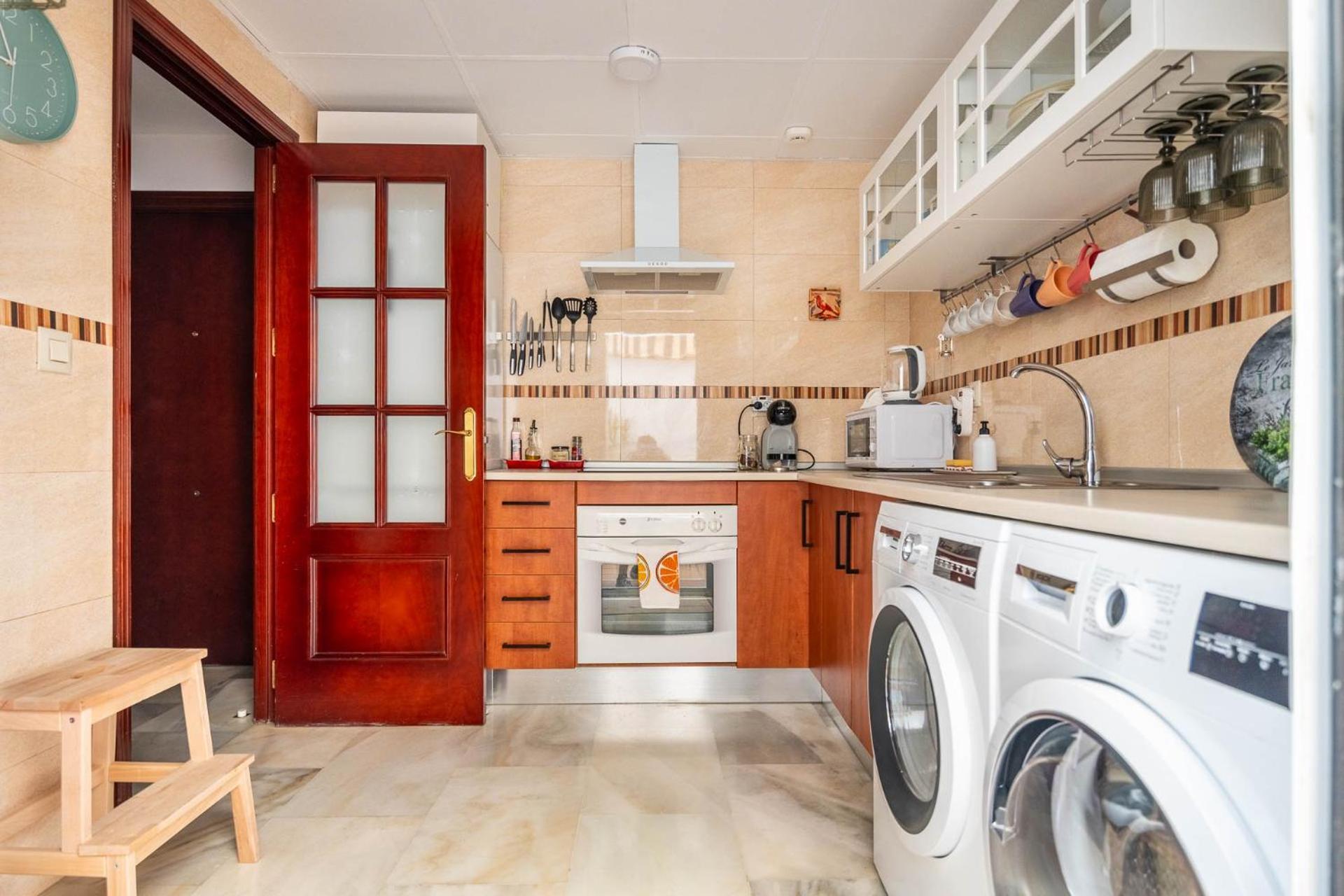 Piso Con Patio Privado Y Parking Nervion Sevilla ภายนอก รูปภาพ